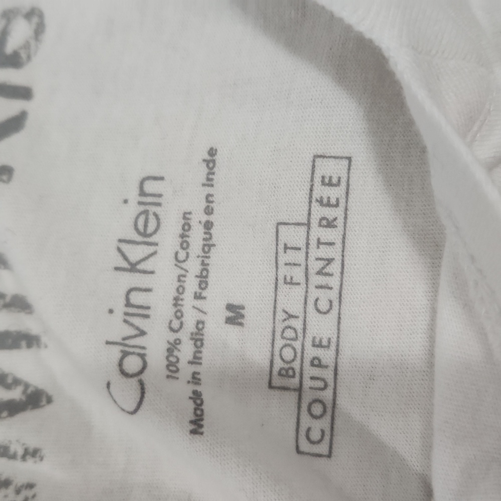 Men's Calvin Klein shirt- medium - Picture 2 of 6